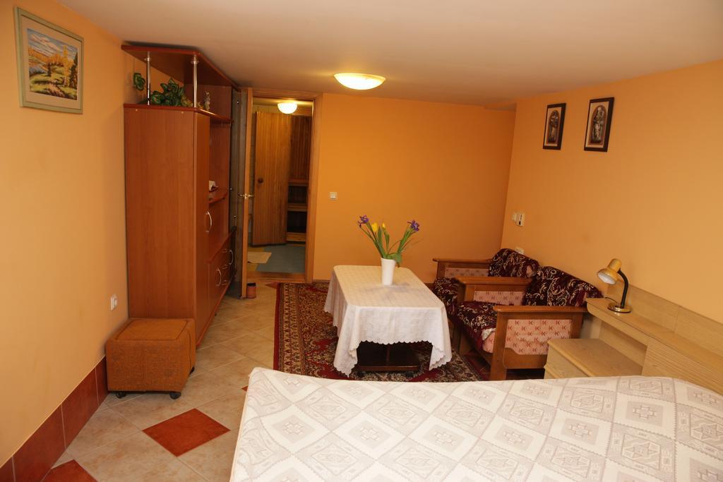 Guest House Linas Alytus Exterior foto